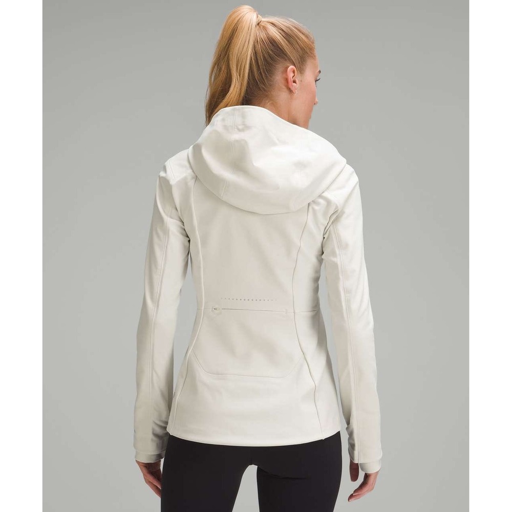Lululemon Cross‎ Chill Jacket *RepelShell
Bone Size 4 reflective running coat